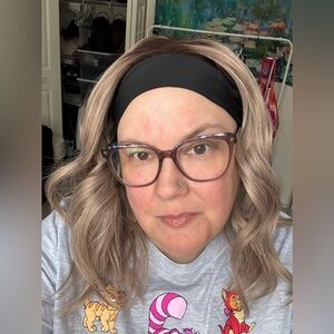 Chelsey Smith wig - Deondra headband